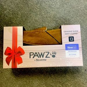 Men’s slippers size 13